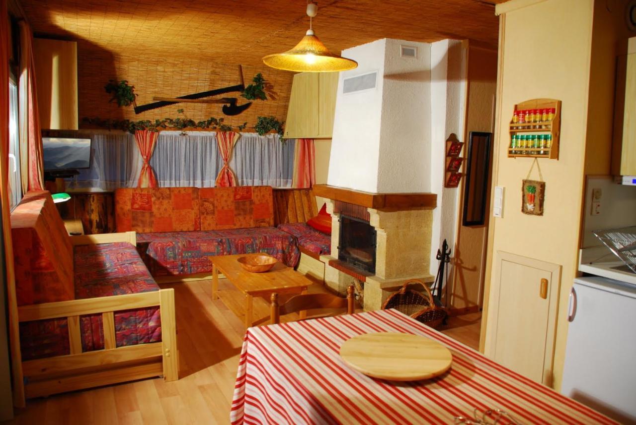 Chalets Des Trois Hetres Plombières-les-Bains Exteriér fotografie